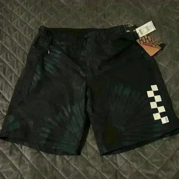 Vans Men’s shorts - Picture 1 of 7